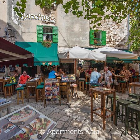Kala Main Square Пореч Экстерьер фото